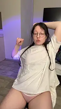 Snapshot of emigooflordXD chatting on 11.16.25 emigooflordXD online show from 11.16.25