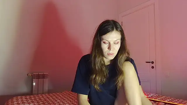 Snapshot of fifth_element chatting on 12.18.25 fifth element online show from 12.18.25