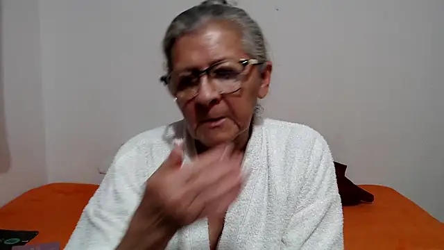 Snapshot of candy_mature_ chatting on 07.17.26 candy mature online show from 07.17.26