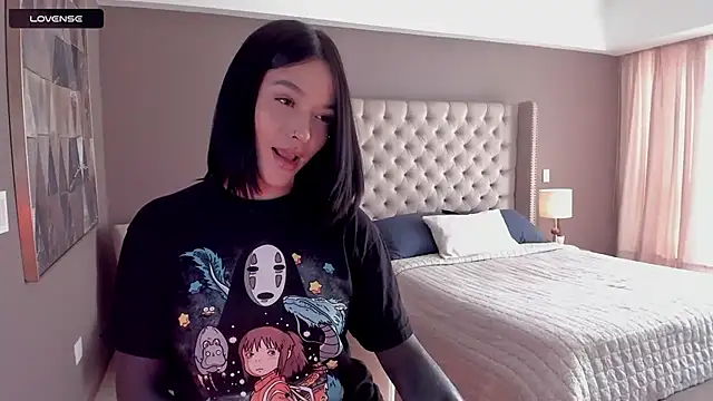 Snapshot of vangie_ chatting on 11.23.25 vangie online show from 11.23.25