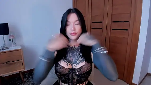 Snapshot of vangie_ chatting on 01.11.26 vangie online show from 01.11.26