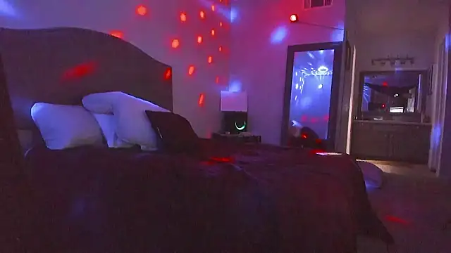 yiauana online show from 02.14.26