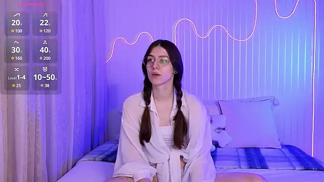 Ester Hill online show from 01.13.25