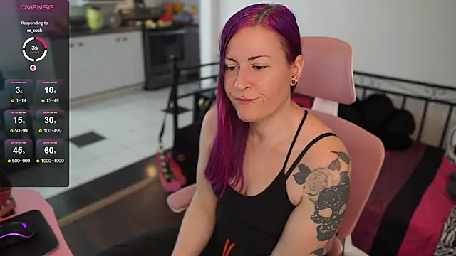 Snapshot of gennyrock chatting on 02.13.25 gennyrock online show from 02.13.25