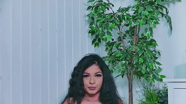 EmilyColle  online show from 12.13.25