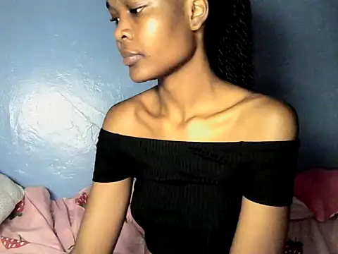 Snapshot of cyberbunnie chatting on 12.15.24 cyberbunnie online show from 12.15.24