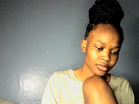 Snapshot of cyberbunnie chatting on 12.29.24 cyberbunnie online show from 12.29.24