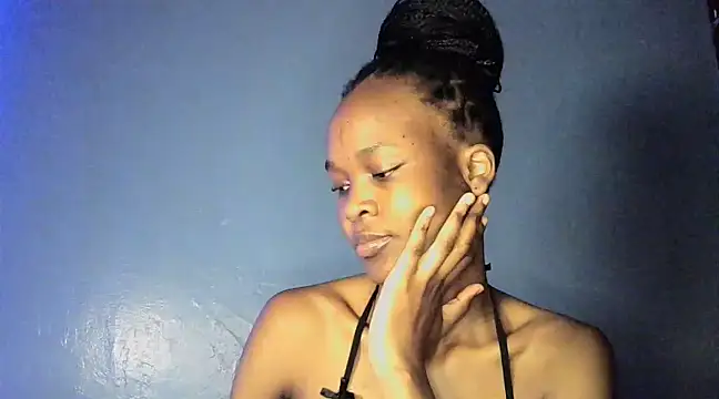 Snapshot of cyberbunnie chatting on 01.17.25 cyberbunnie online show from 01.17.25