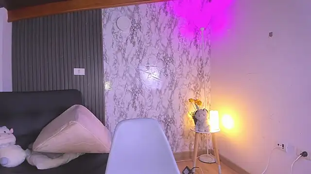 chloe blue online show from 01.17.26