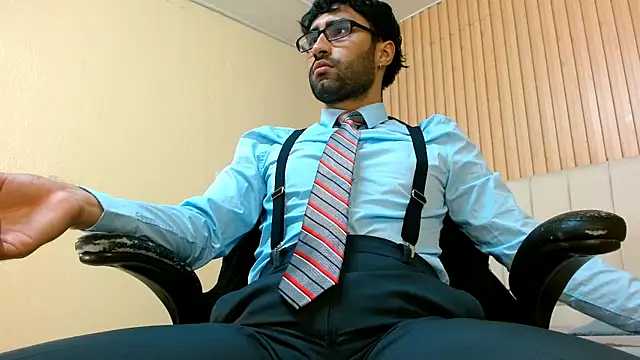 MilanZaire online show from 01.06.26