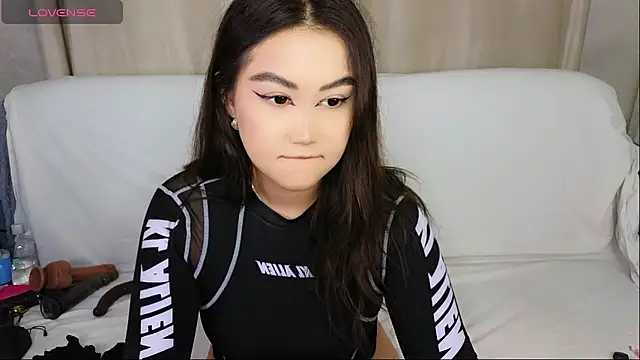 Diana Moon  online show from 05.23.26