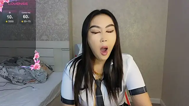 Snapshot of Diana_Moon_ chatting on 07.28.26 Diana Moon online show from 07.28.26