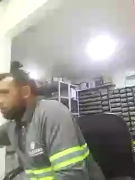 Snapshot of misterzioon chatting on 10.30.25 misterzioon online show from 10.30.25