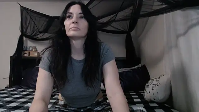 CrystalLakeXO online show from 08.05.26