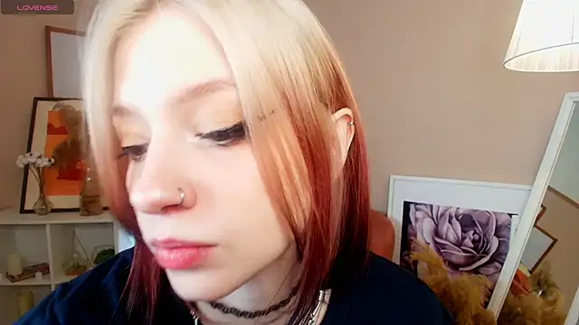 arielabradberry online show from 12.04.25