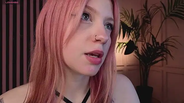 Snapshot of arielabradberry chatting on 07.24.26 arielabradberry online show from 07.24.26