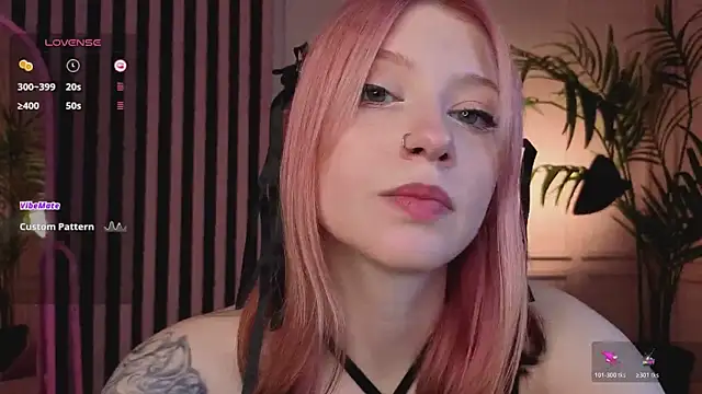 Snapshot of arielabradberry chatting on 07.25.26 arielabradberry online show from 07.25.26