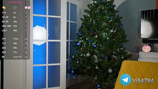 Snapshot of Vika54784 chatting on 12.10.24 Vika54784 online show from 12.10.24