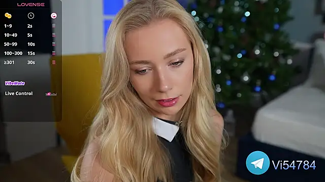 Snapshot of Vika54784 chatting on 12.17.24 Vika54784 online show from 12.17.24