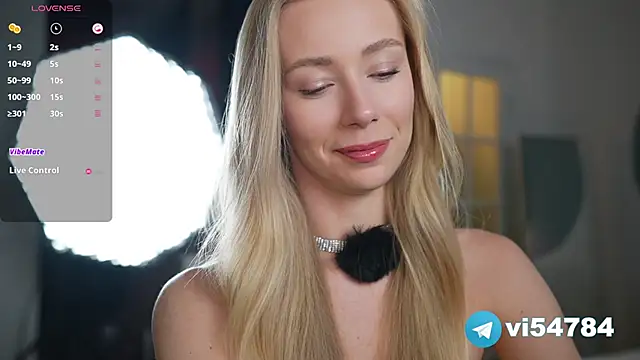 Snapshot of Vika54784 chatting on 01.24.25 Vika54784 online show from 01.24.25