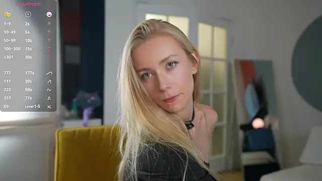 Snapshot of Vika54784 chatting on 02.01.25 Vika54784 online show from 02.01.25