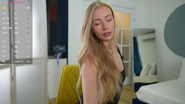 Snapshot of Vika54784 chatting on 02.27.25 Vika54784 online show from 02.27.25