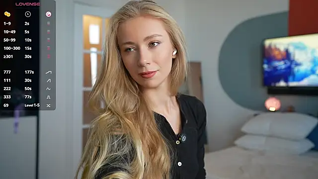 Snapshot of Vika54784 chatting on 03.08.25 Vika54784 online show from 03.08.25