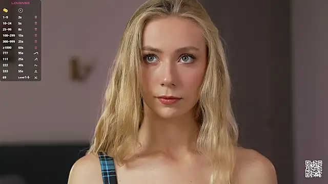 Snapshot of Vika54784 chatting on 10.20.25 Vika54784 online show from 10.20.25