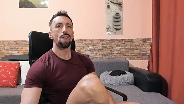 HotHunkTrainer online show from 05.02.26