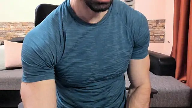 HotHunkTrainer online show from 07.06.26