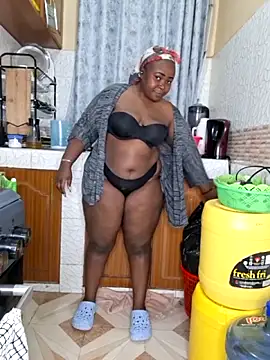 Snapshot of tilda_naughty chatting on 05.23.26 tilda naughty online show from 05.23.26