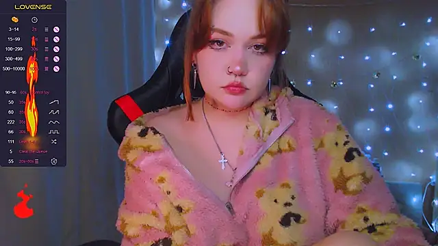 Snapshot of lala_loulou_land chatting on 02.08.26 lala loulou land online show from 02.08.26