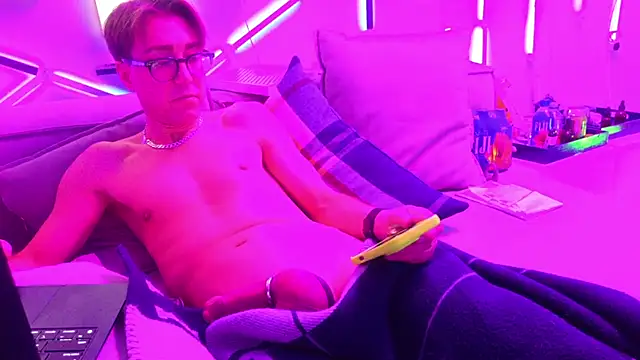 YouLikeBigDick9 online show from 01.23.25