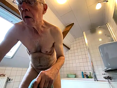 Snapshot of martxxxxx chatting on 12.03.24 martxxxxx online show from 12.03.24