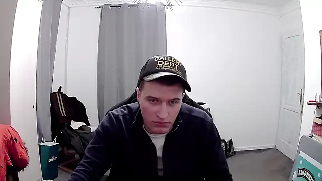 Snapshot of PKrisztian chatting on 03.24.26 PKrisztian online show from 03.24.26