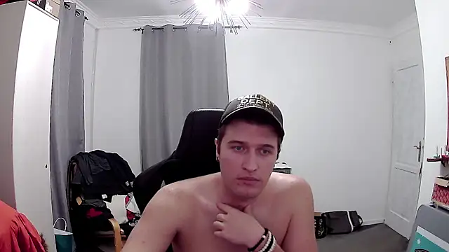 Snapshot of PKrisztian chatting on 05.04.26 PKrisztian online show from 05.04.26