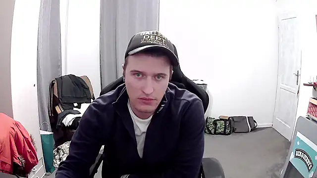 Snapshot of PKrisztian chatting on 05.05.26 PKrisztian online show from 05.05.26