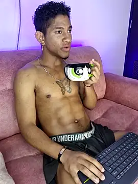 Snapshot of Palo_santo chatting on 05.22.26 Palo santo online show from 05.22.26