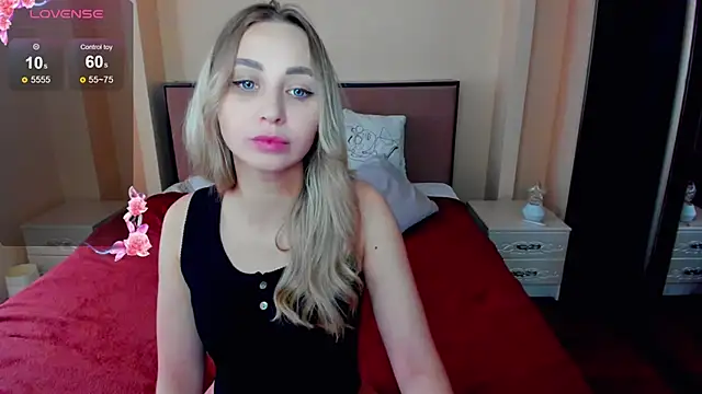 Snapshot of PerfectJulllia chatting on 04.14.26 PerfectJulllia online show from 04.14.26