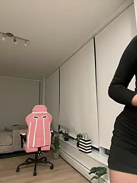 jAsMinE678 online show from 01.29.25