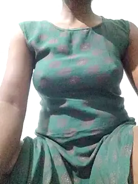 rituporna2004 online show from 11.28.25