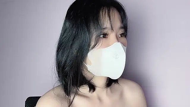 Snapshot of Baenee chatting on 11.06.25 Baenee online show from 11.06.25