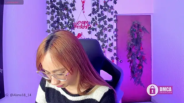 Snapshot of Alana_Pherson chatting on 12.21.24 Alana Pherson online show from 12.21.24