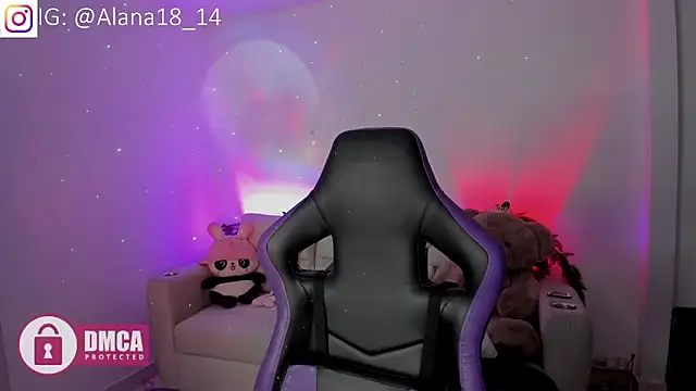 Snapshot of Alana_Pherson chatting on 11.10.25 Alana Pherson online show from 11.10.25