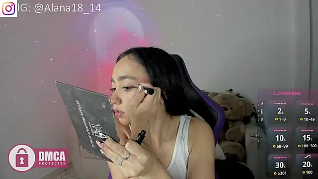 Snapshot of Alana_Pherson chatting on 11.11.25 Alana Pherson online show from 11.11.25