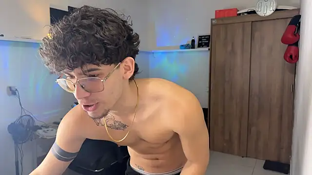 Snapshot of Kisan_Smith chatting on 02.07.26 Kisan Smith online show from 02.07.26