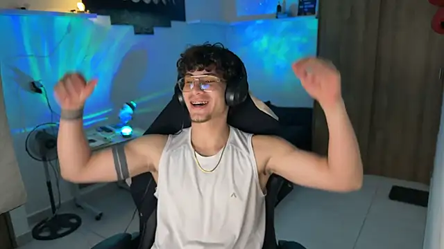 Snapshot of Kisan_Smith chatting on 02.12.26 Kisan Smith online show from 02.12.26