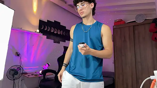 Snapshot of Kisan_Smith chatting on 02.28.26 Kisan Smith online show from 02.28.26