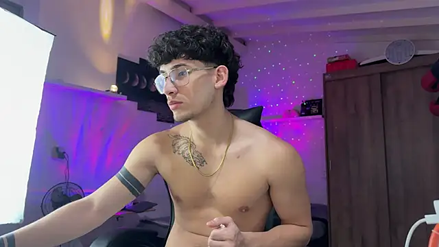 Snapshot of Kisan_Smith chatting on 03.09.26 Kisan Smith online show from 03.09.26