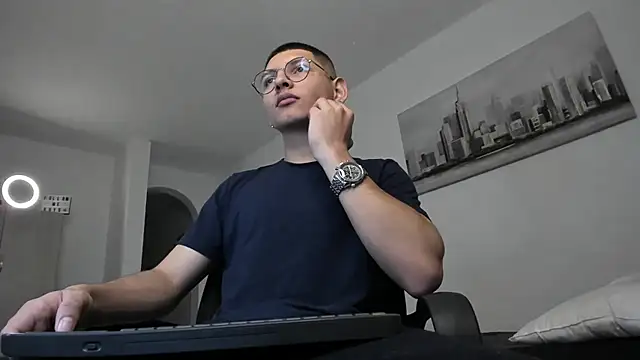 a lejandro 0 8 online show from 03.14.25